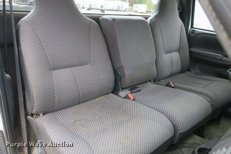 image for item DB10128 2000 Dodge Ram 1500 pickup truck