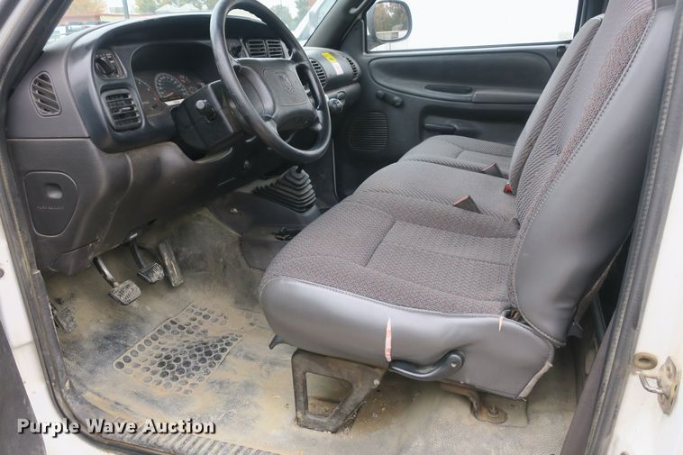 image for item DB10128 2000 Dodge Ram 1500 pickup truck