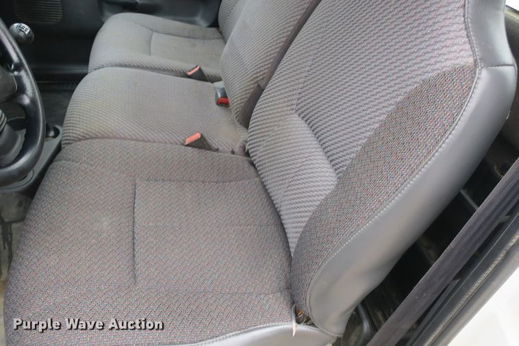 image for item DB10128 2000 Dodge Ram 1500 pickup truck