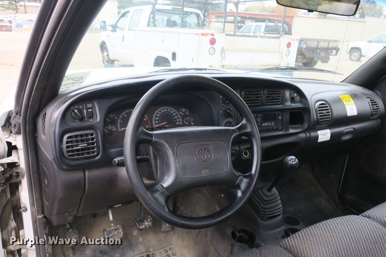 image for item DB10128 2000 Dodge Ram 1500 pickup truck