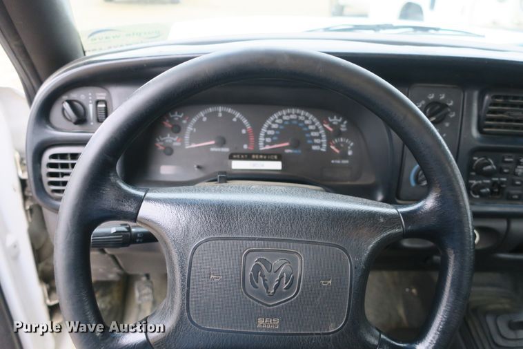 image for item DB10128 2000 Dodge Ram 1500 pickup truck