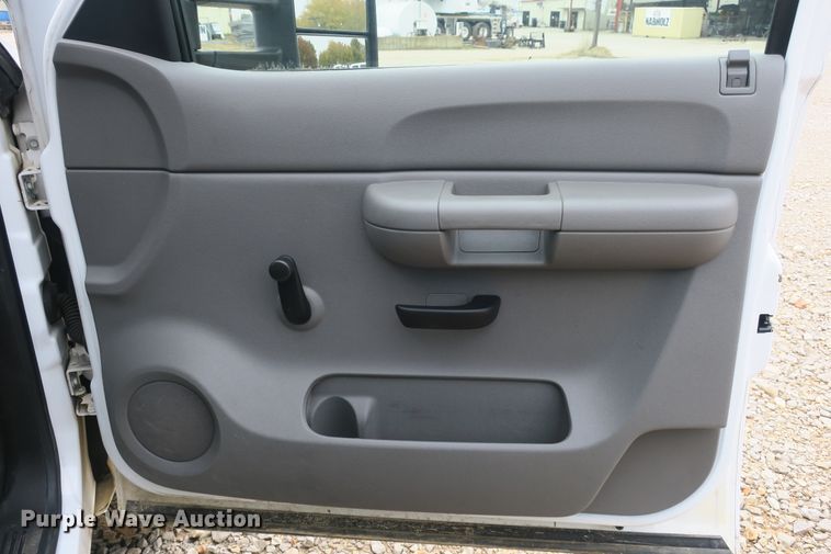 image for item DB10129 2008 Chevrolet Silverado 2500HD Ext. Cab pickup truck