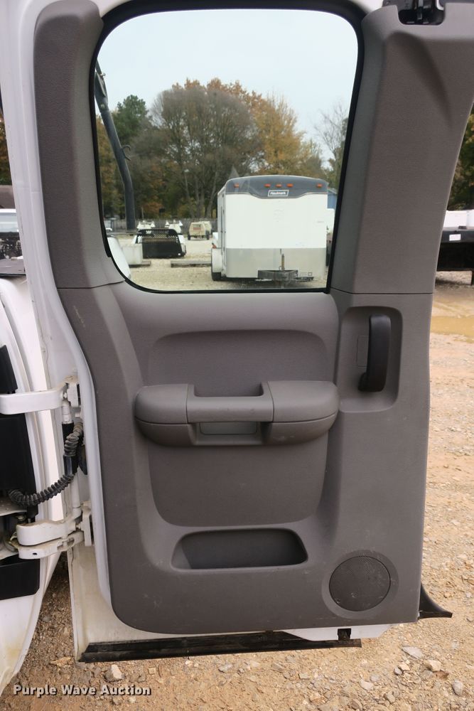 image for item DB10129 2008 Chevrolet Silverado 2500HD Ext. Cab pickup truck