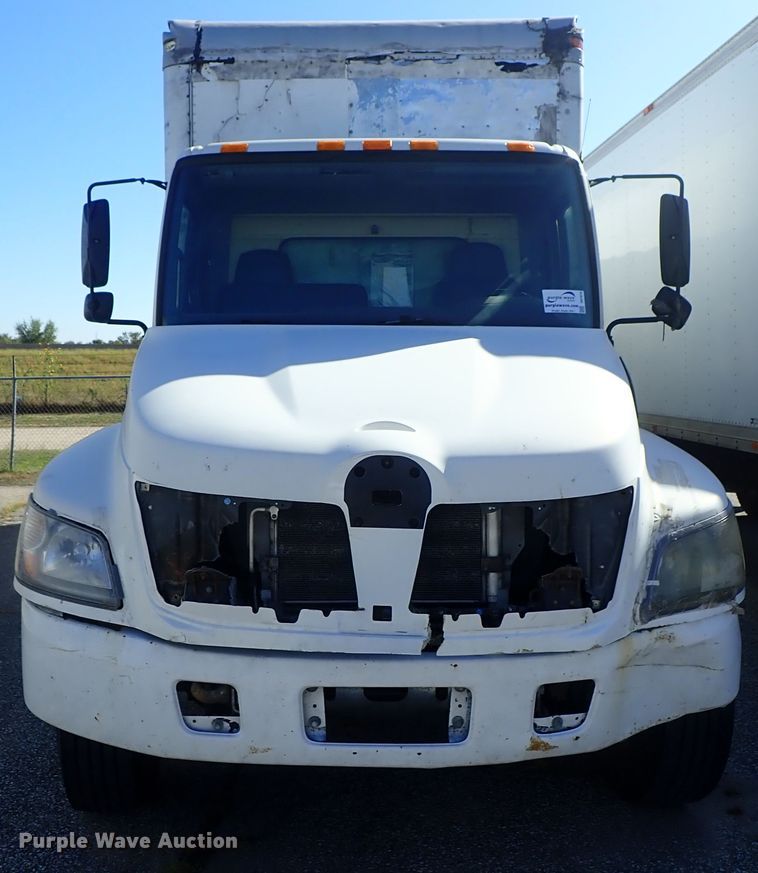 image for item DB7610 2007 Hino 268 box truck
