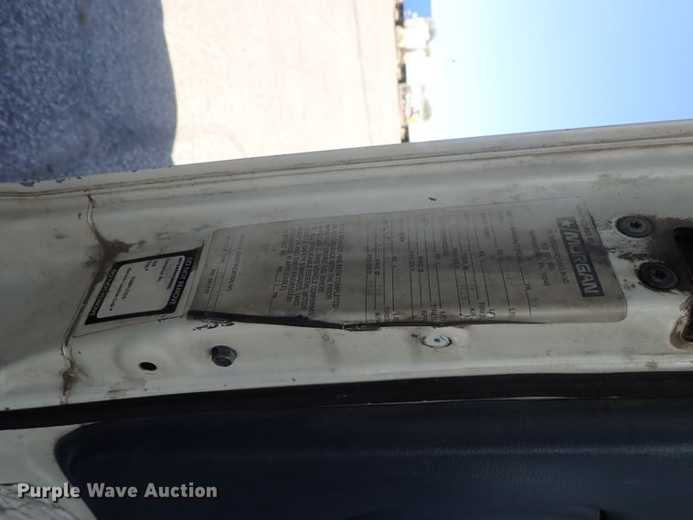 image for item DB7610 2007 Hino 268 box truck