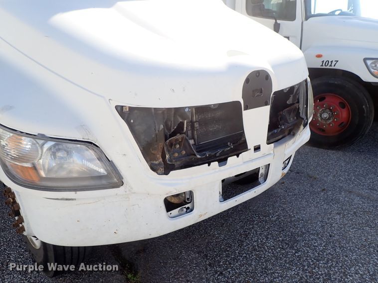 image for item DB7610 2007 Hino 268 box truck