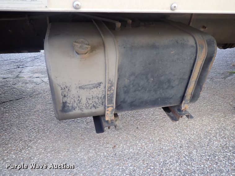 image for item DB7610 2007 Hino 268 box truck