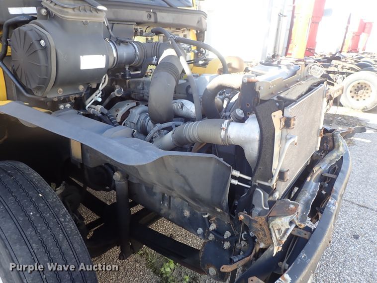 image for item DB7640 2007 Hino 268 box truck