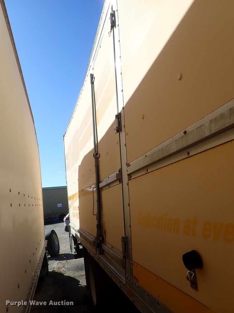 image for item DB7640 2007 Hino 268 box truck