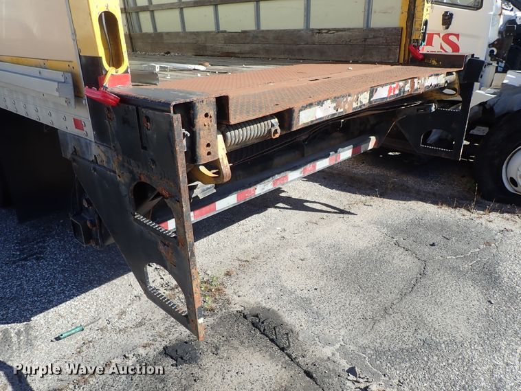 image for item DB7640 2007 Hino 268 box truck