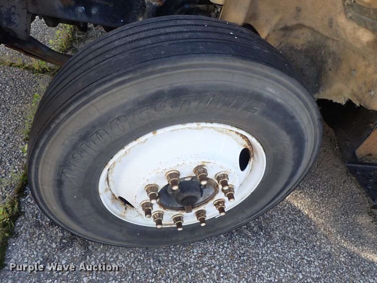 image for item DB7640 2007 Hino 268 box truck