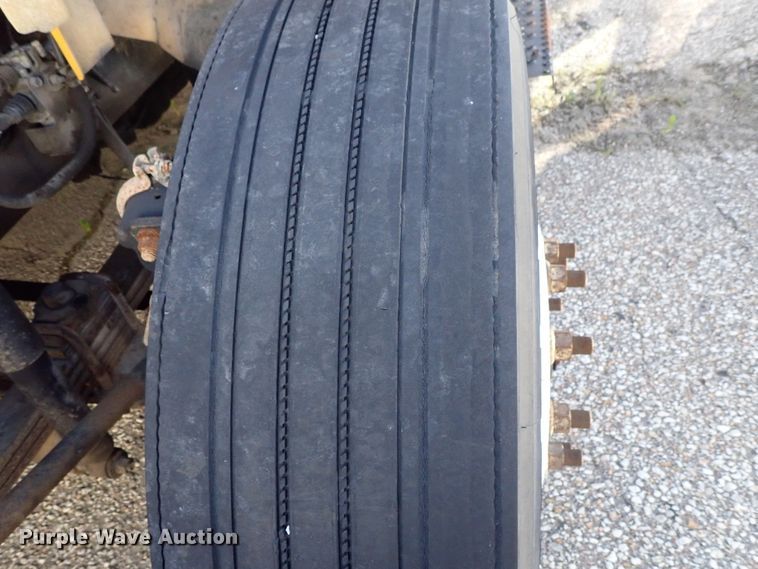 image for item DB7640 2007 Hino 268 box truck