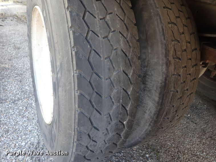 image for item DB7640 2007 Hino 268 box truck