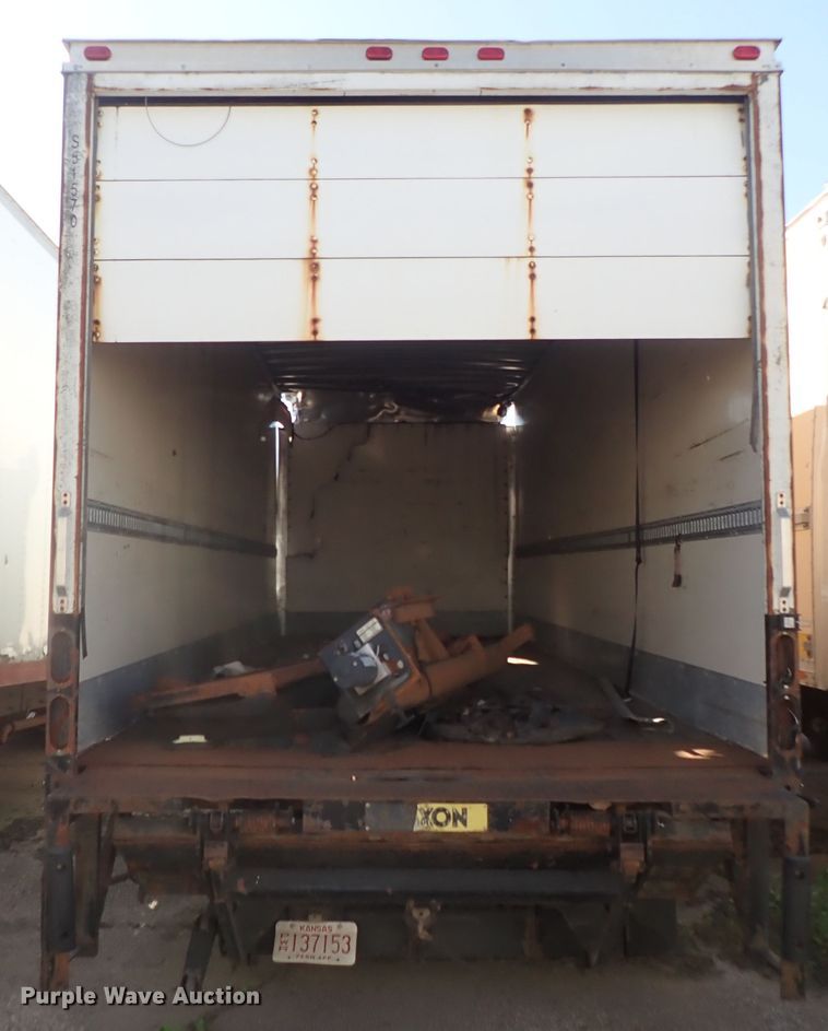 image for item DB7641 2008 Hino 268 box truck