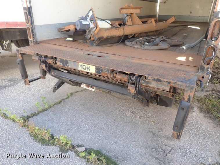 image for item DB7641 2008 Hino 268 box truck