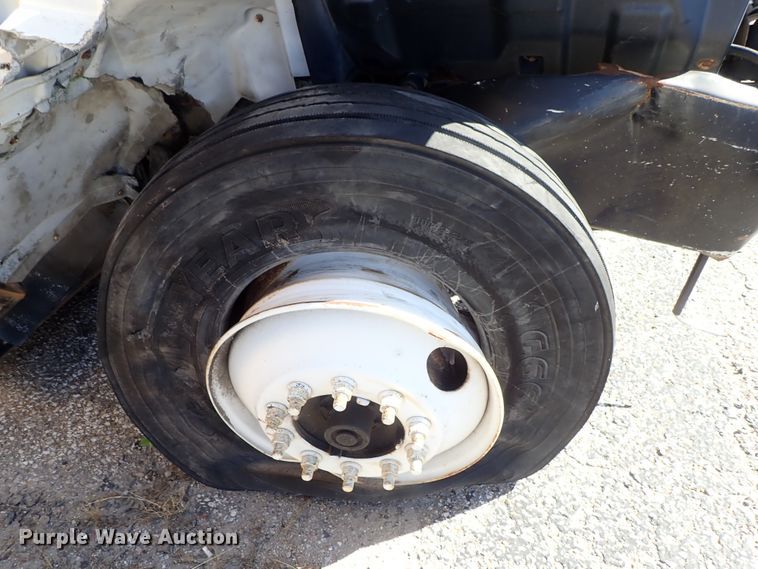 image for item DB7641 2008 Hino 268 box truck