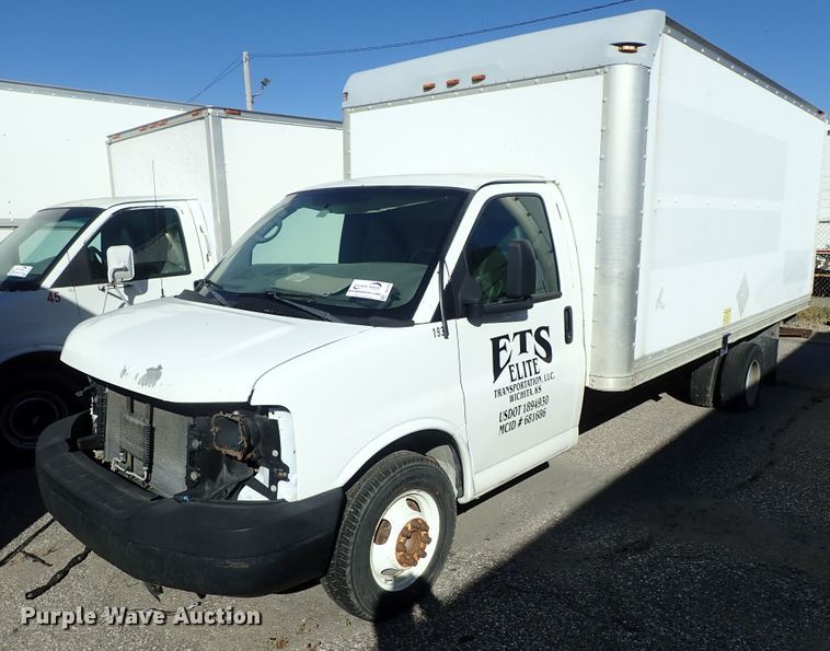 image for item DB7642 2008 GMC Savana box truck