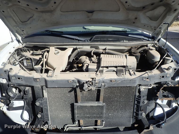image for item DB7642 2008 GMC Savana box truck
