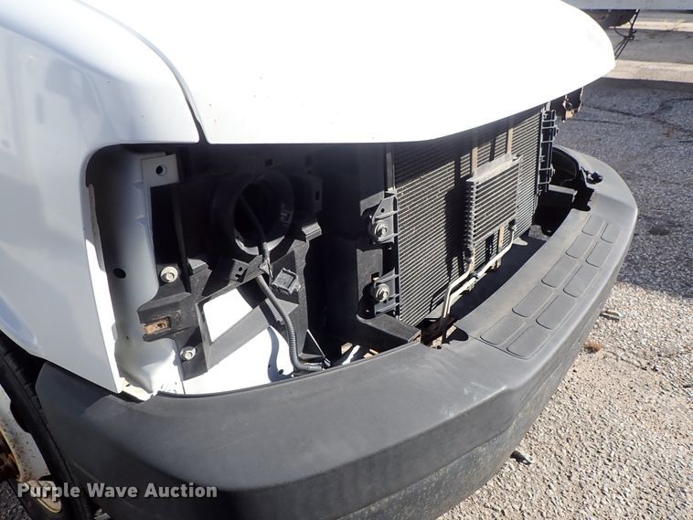 image for item DB7642 2008 GMC Savana box truck