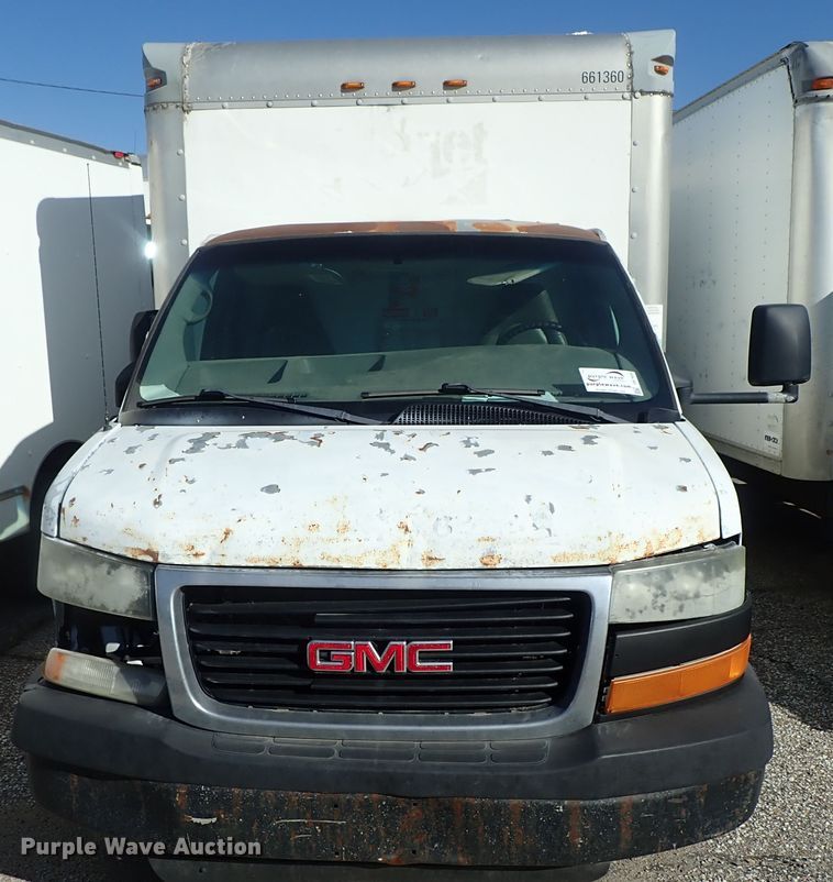 image for item DB7650 2006 GMC Savana box truck