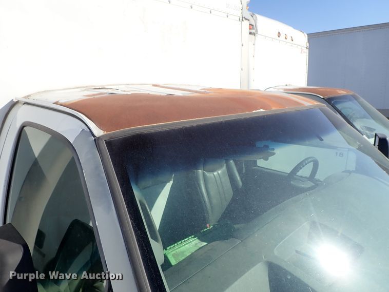 image for item DB7650 2006 GMC Savana box truck