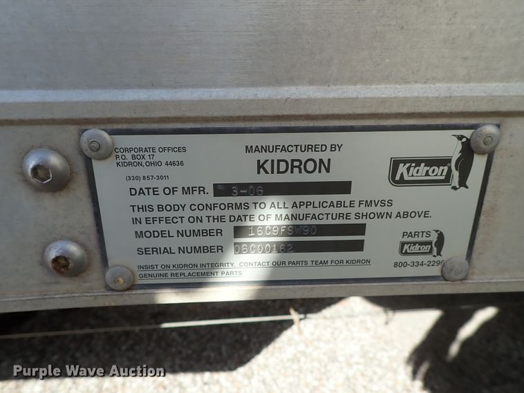 image for item DB7650 2006 GMC Savana box truck