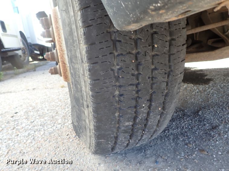 image for item DB7650 2006 GMC Savana box truck