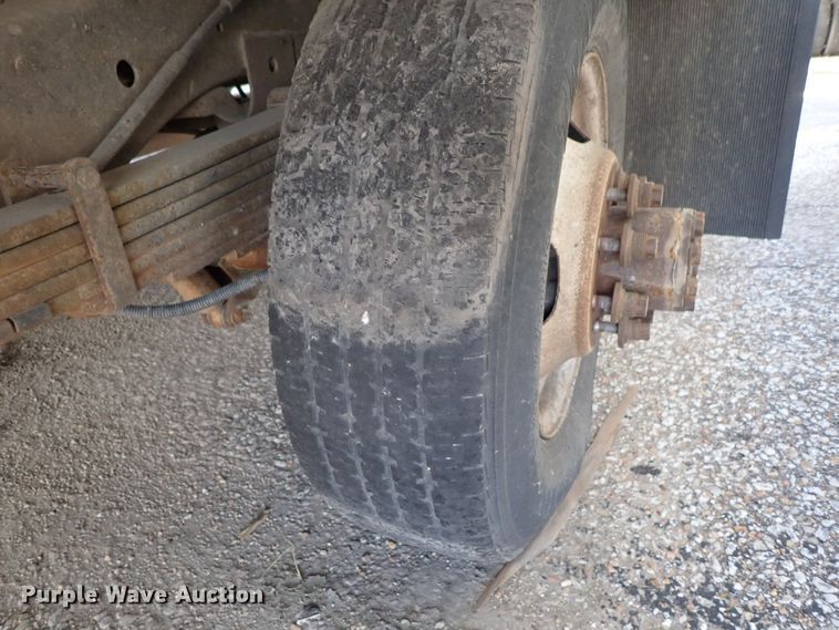 image for item DB7650 2006 GMC Savana box truck