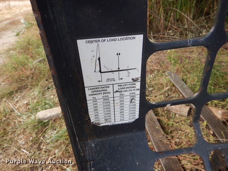 image for item DD4546 Skid steer pallet forks