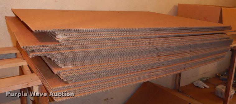 image for item DD4550 Packing boxes and cold packs