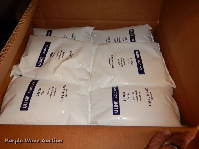 image for item DD4550 Packing boxes and cold packs