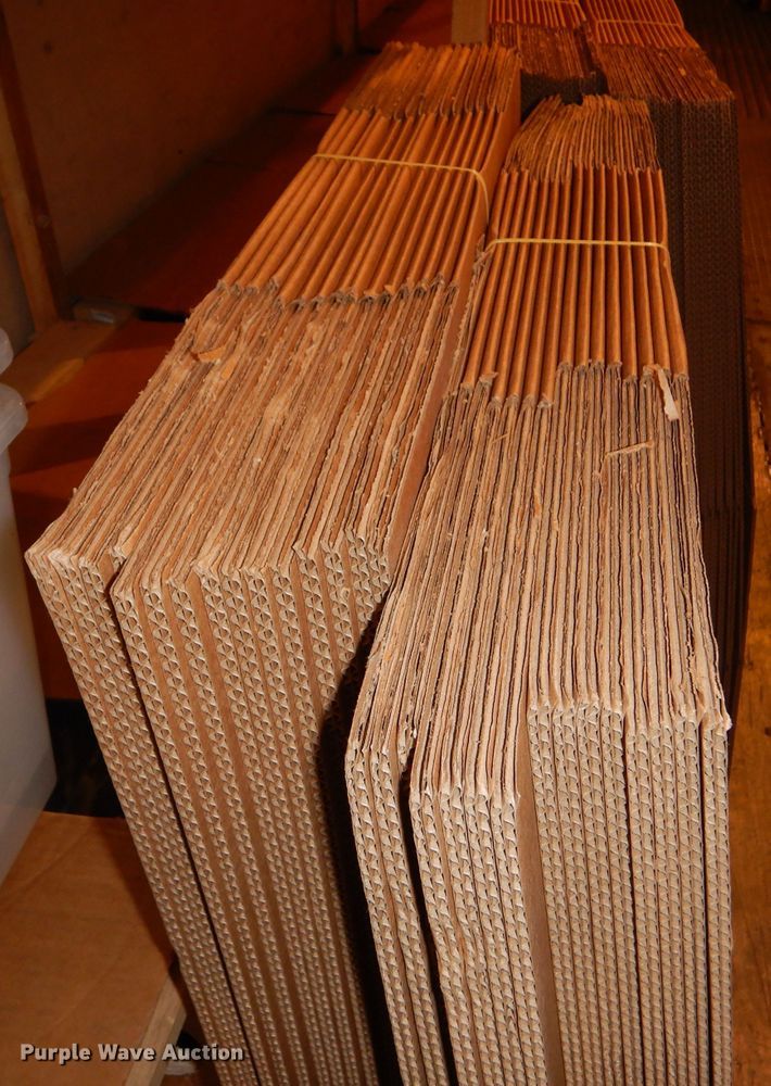 image for item DD4550 Packing boxes and cold packs