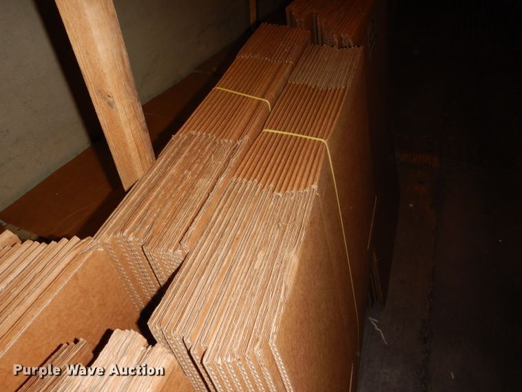 image for item DD4550 Packing boxes and cold packs
