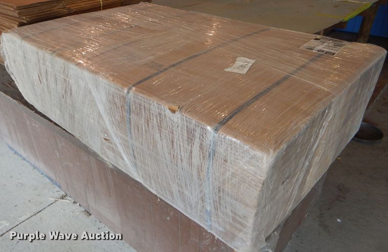 image for item DD4550 Packing boxes and cold packs