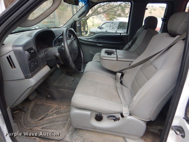 image for item DD4553 2005 Ford F350 Super Duty XLT SuperCab flatbed pickup truck