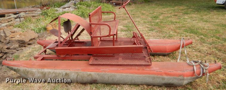 image for item DD4556 Paddle boat
