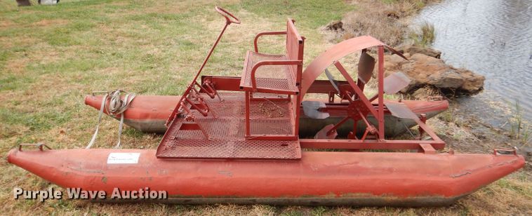 image for item DD4556 Paddle boat