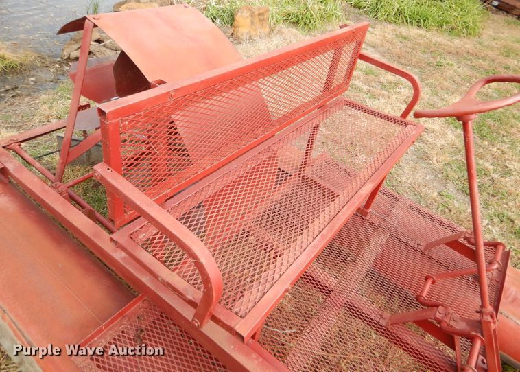 image for item DD4556 Paddle boat