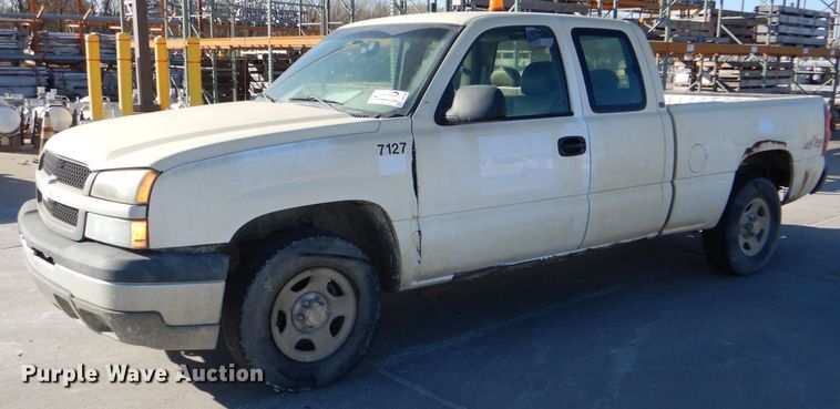 image for item DE4100 2003 Chevrolet Silverado 1500 Ext. Cab pickup truck