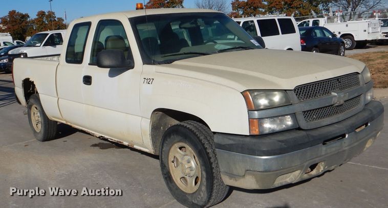 image for item DE4100 2003 Chevrolet Silverado 1500 Ext. Cab pickup truck