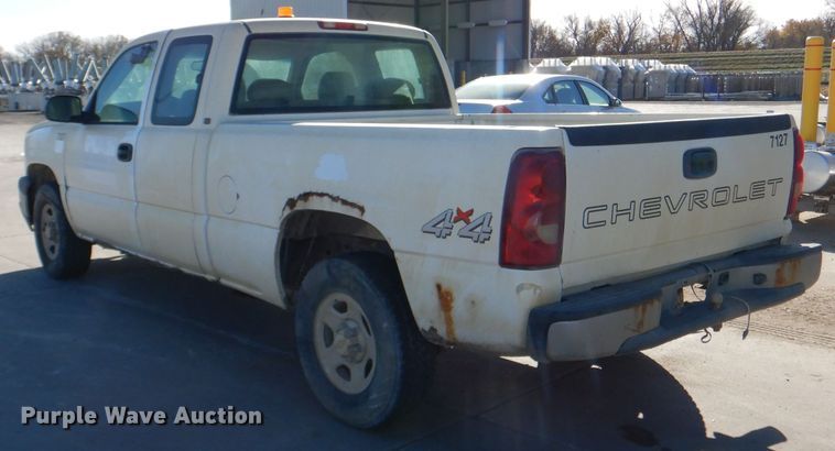 image for item DE4100 2003 Chevrolet Silverado 1500 Ext. Cab pickup truck