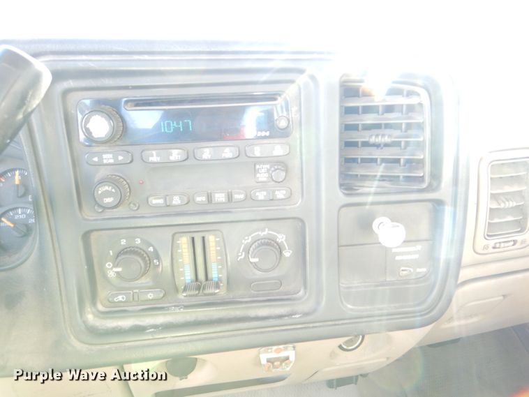 image for item DE4100 2003 Chevrolet Silverado 1500 Ext. Cab pickup truck