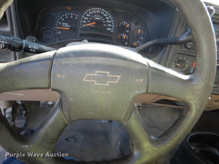 image for item DE4100 2003 Chevrolet Silverado 1500 Ext. Cab pickup truck