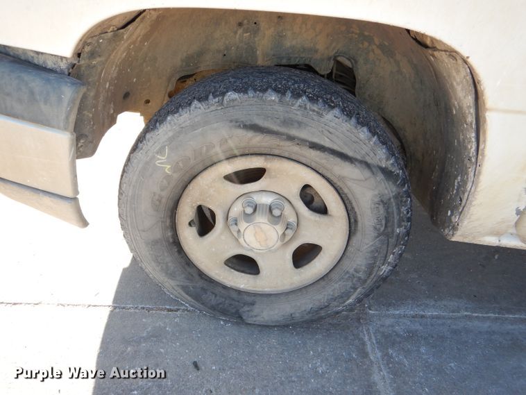 image for item DE4100 2003 Chevrolet Silverado 1500 Ext. Cab pickup truck