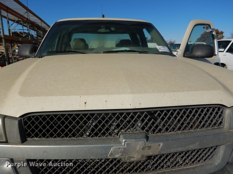 image for item DE4100 2003 Chevrolet Silverado 1500 Ext. Cab pickup truck