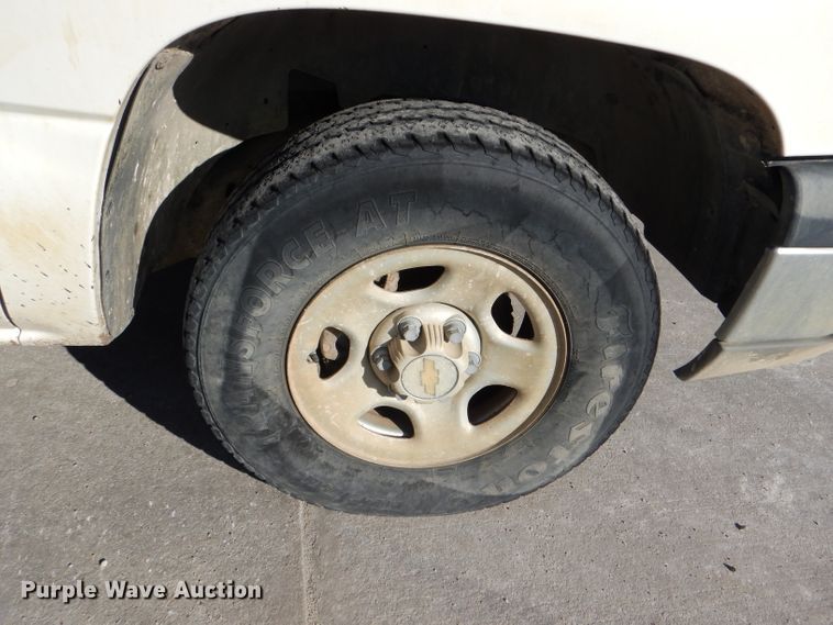 image for item DE4100 2003 Chevrolet Silverado 1500 Ext. Cab pickup truck