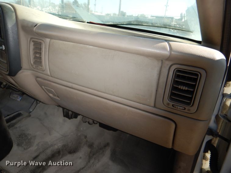 image for item DE4100 2003 Chevrolet Silverado 1500 Ext. Cab pickup truck