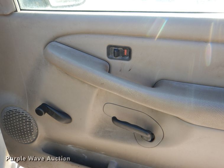 image for item DE4100 2003 Chevrolet Silverado 1500 Ext. Cab pickup truck