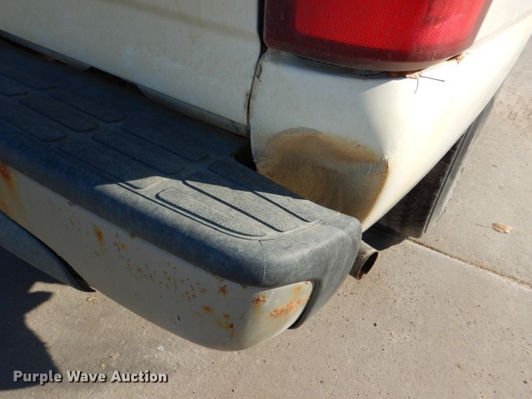 image for item DE4100 2003 Chevrolet Silverado 1500 Ext. Cab pickup truck