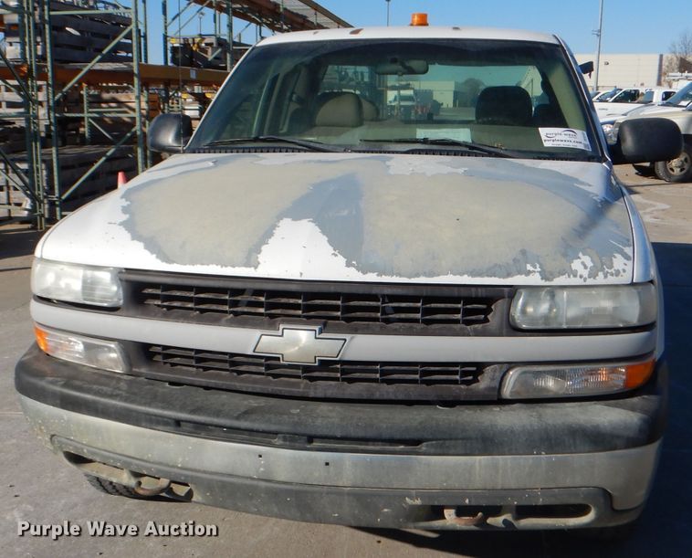 image for item DE4101 2001 Chevrolet Silverado 1500 Ext. Cab pickup truck